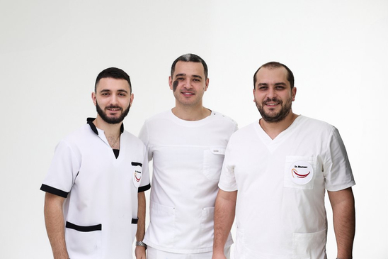 Slider image (6) Astra Dental Clinic